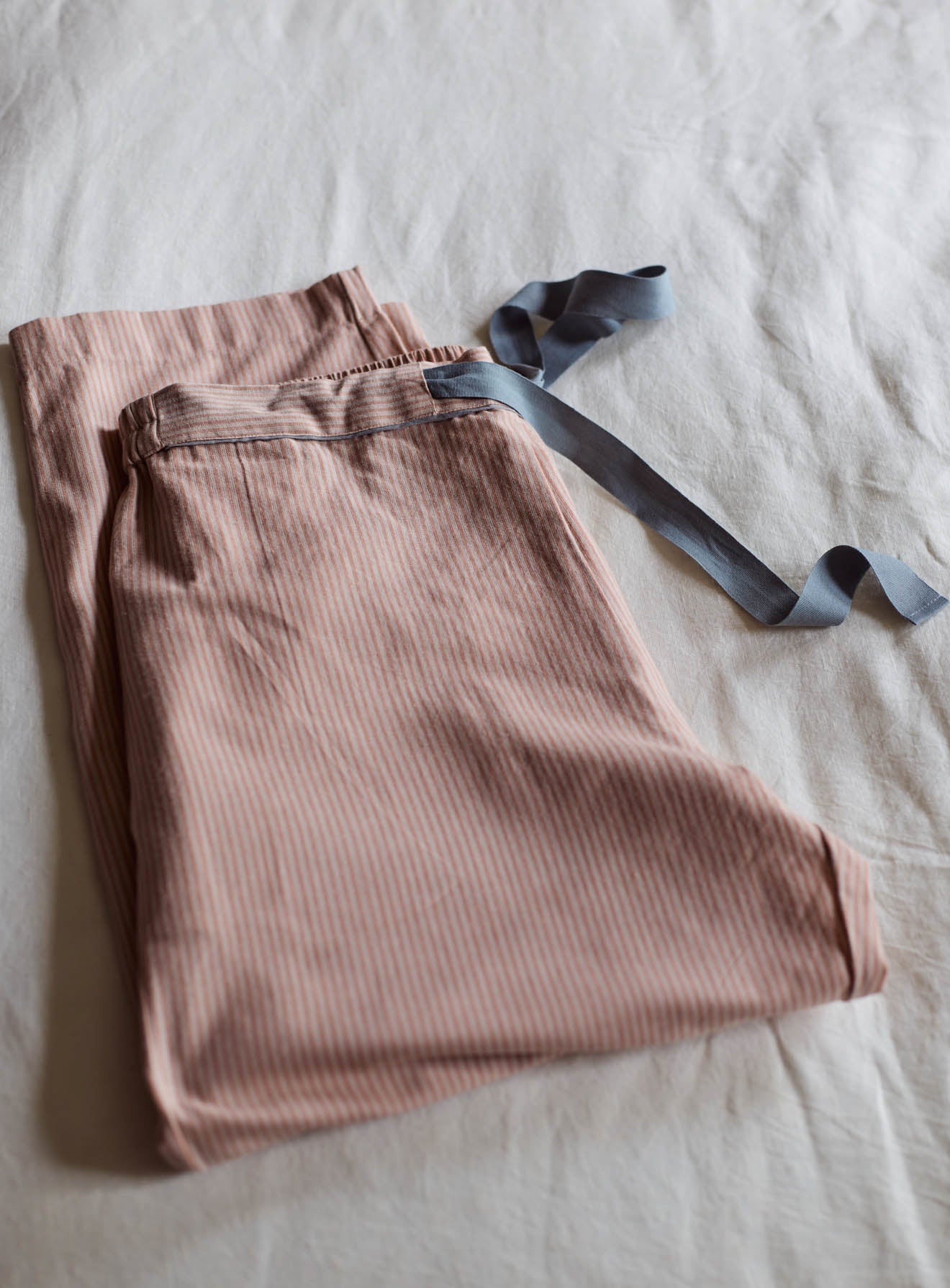 Pijamale brodate, foarte mari